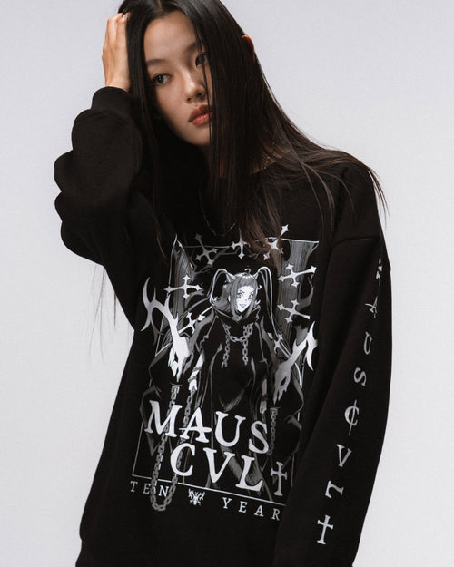 10-Year Oversized Cultist Sallie Crewneck