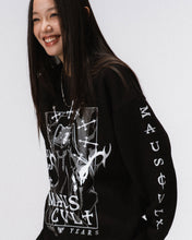 10-Year Oversized Cultist Sallie Crewneck