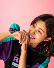 Shelf Ari Figure